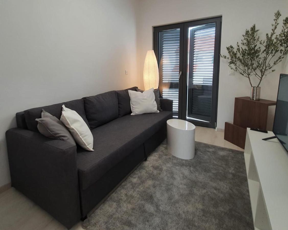 Villa Aquamarine Apartments Novaglia Esterno foto