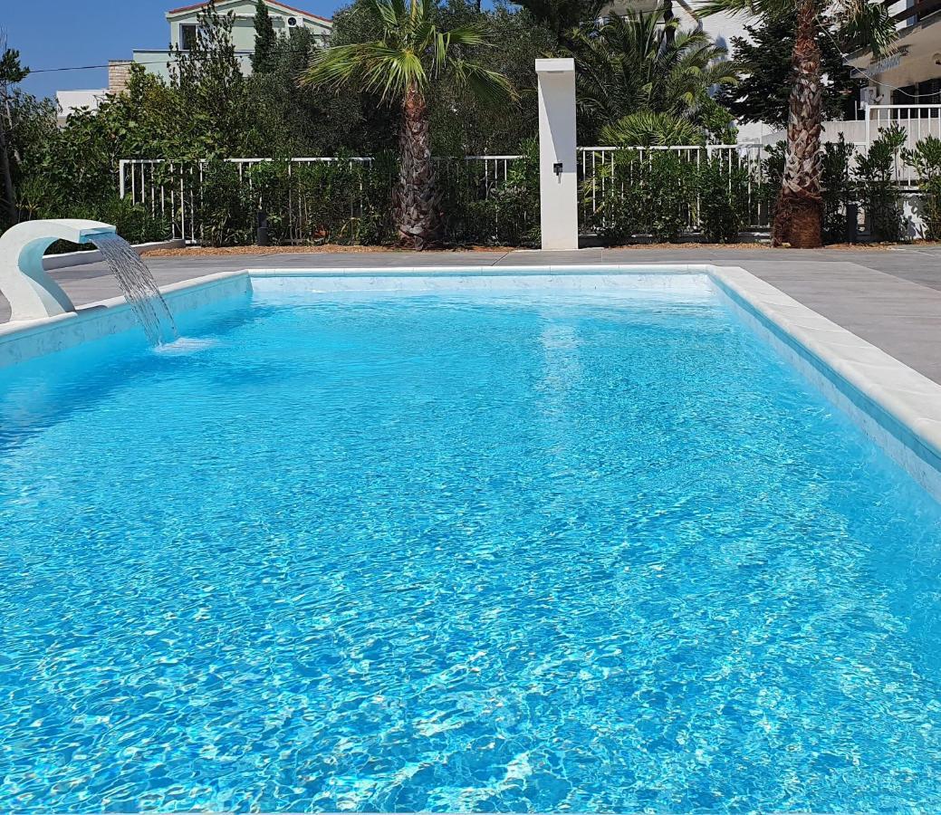 Villa Aquamarine Apartments Novaglia Esterno foto