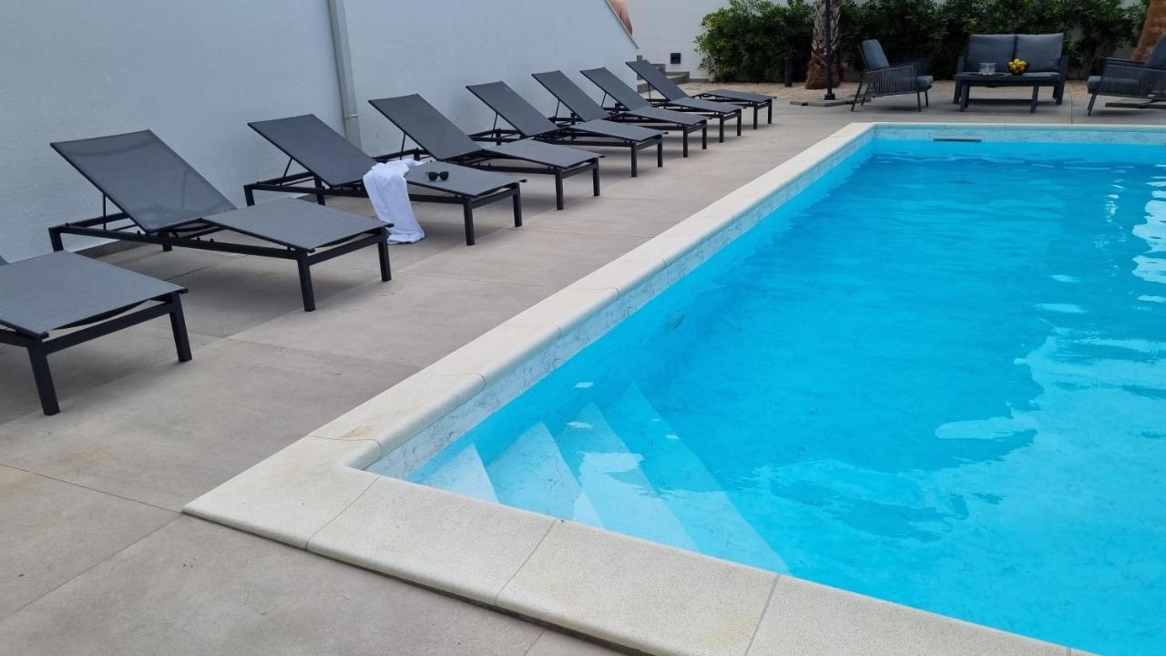 Villa Aquamarine Apartments Novaglia Esterno foto