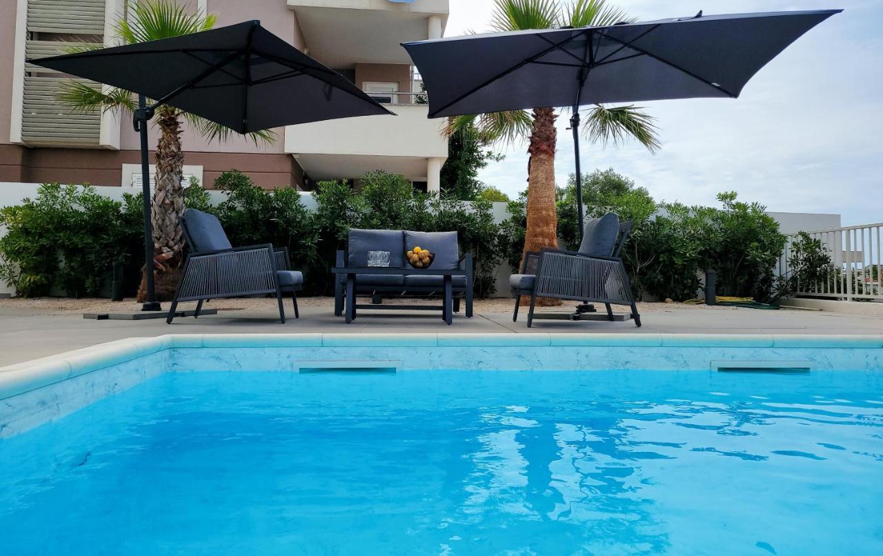 Villa Aquamarine Apartments Novaglia Esterno foto