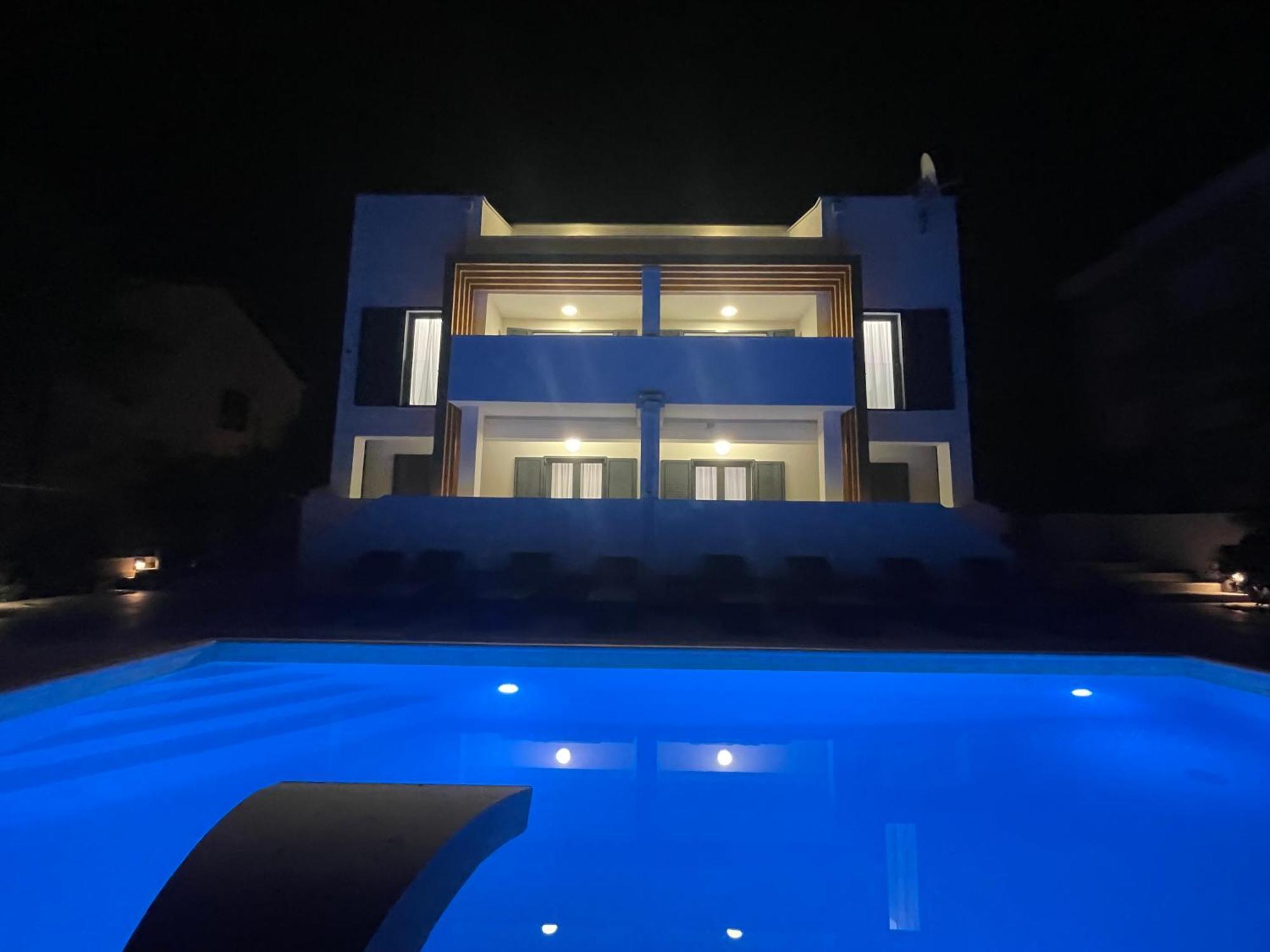 Villa Aquamarine Apartments Novaglia Esterno foto